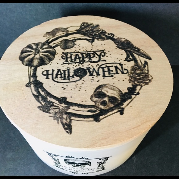 Hocus Pocus Halloween 3 Wick Candle Skull Rat - Picture 3 of 7